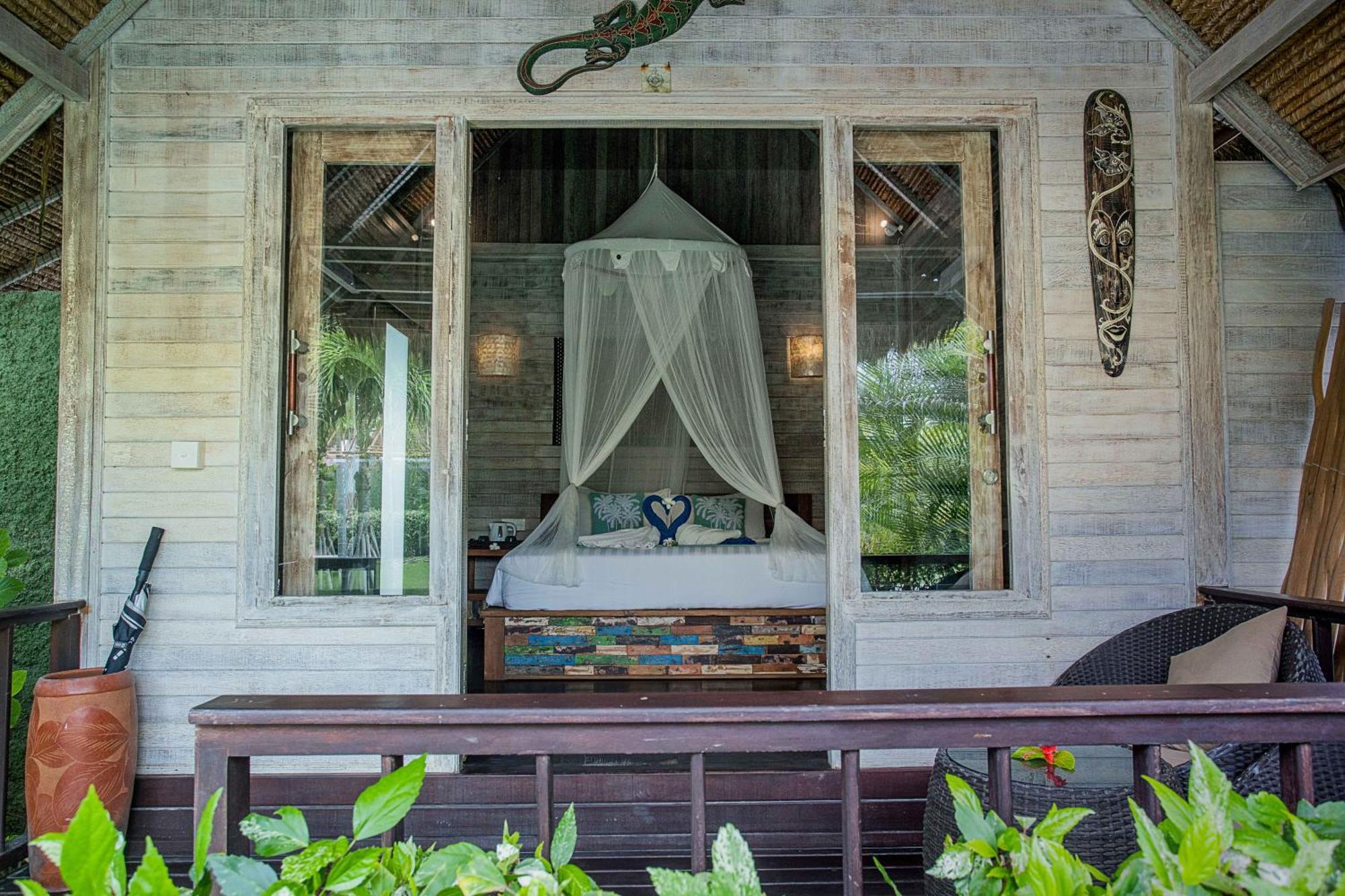 Water Blow Huts Nusa Lembongan Exterior foto