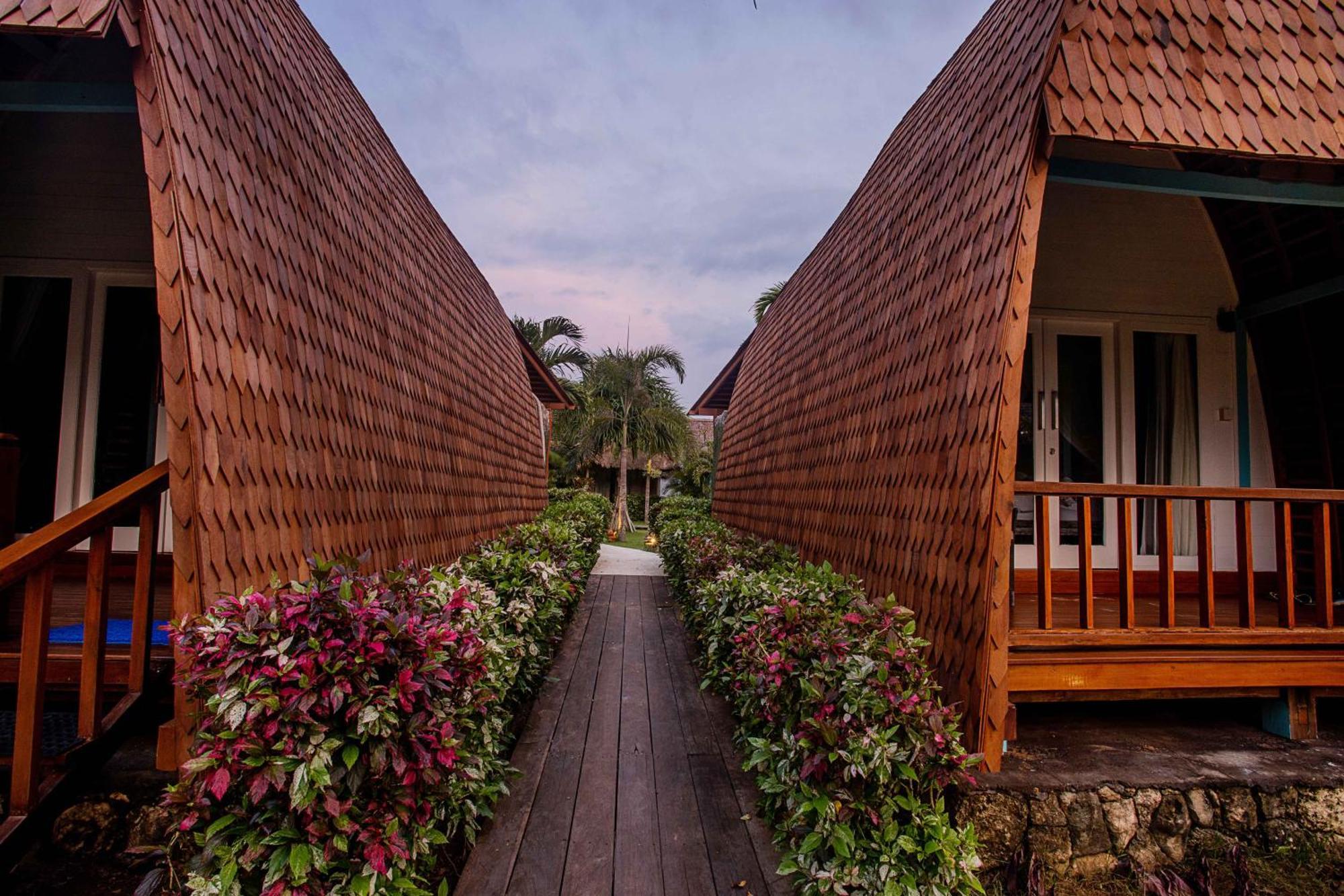 Water Blow Huts Nusa Lembongan Exterior foto